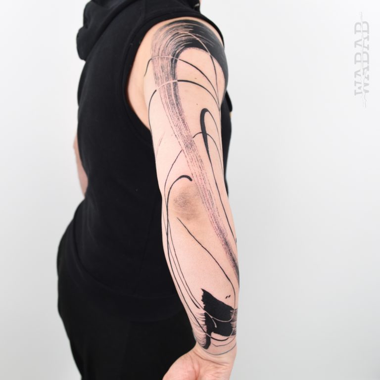 Tattoo bras entier abstrait brosse pinceau et lignes