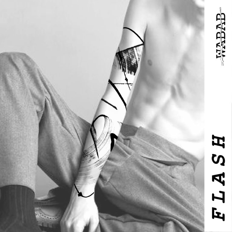 Photomontage d’un tatouage abstrait coup de pinceau sur le bras, angouleme